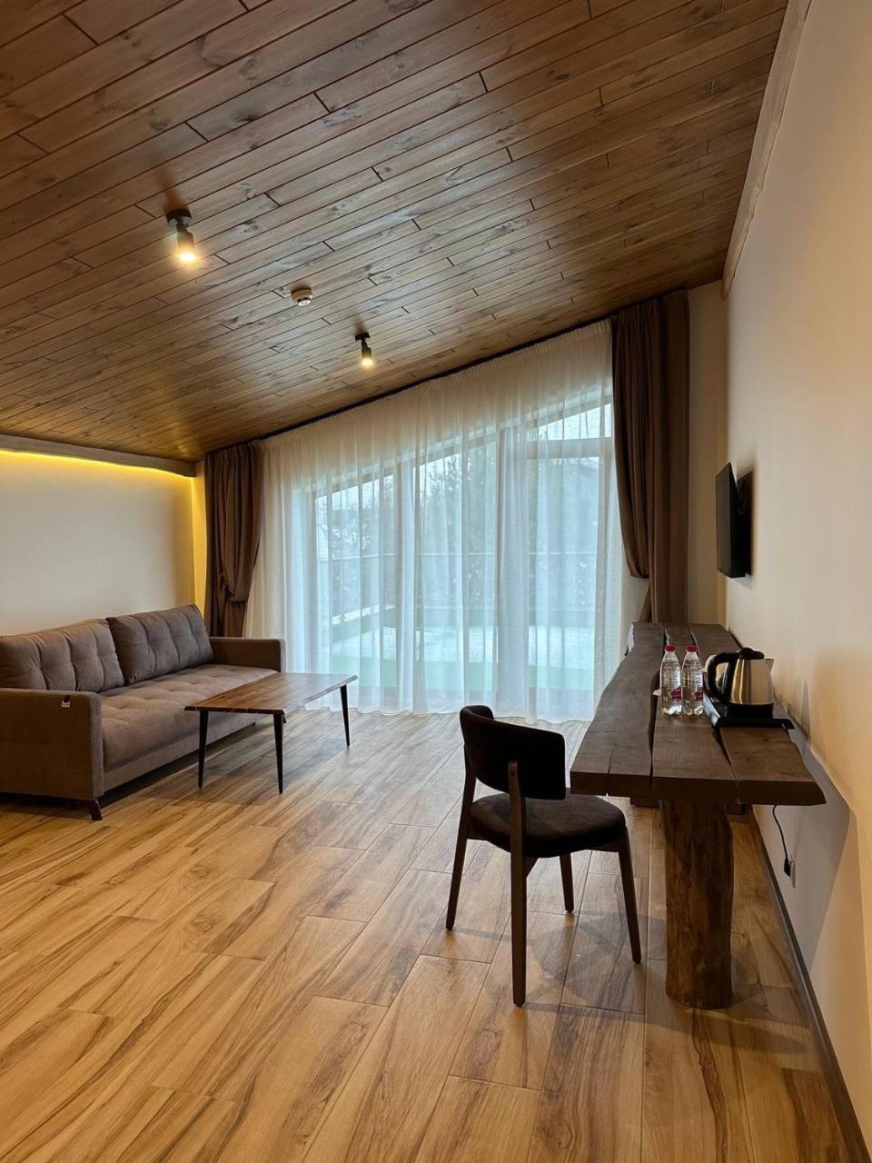 Фільварок Кмитів Hotel Velyki Kosharishcha Exterior foto